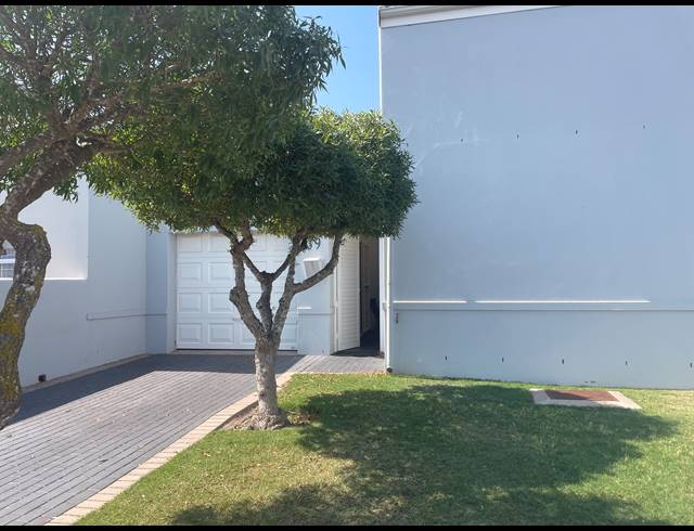 3 BEDROOM APARTMENT FOR SALE IN LAGUNA SANDS